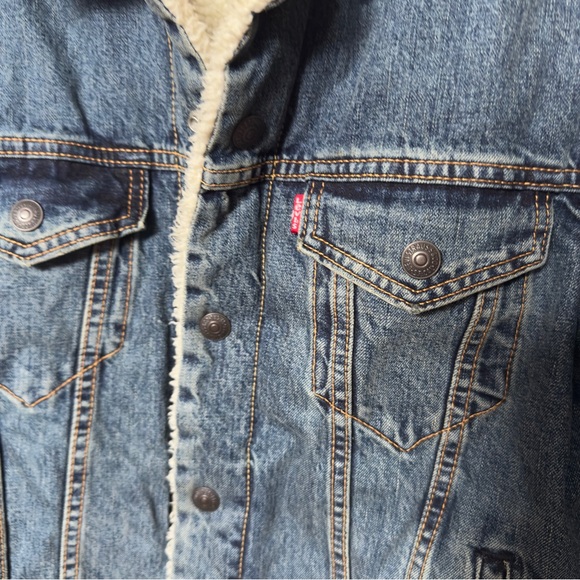 Levi's Blue Jean Jacket with cozy Sherpa  Collar - Picture 3 of 6